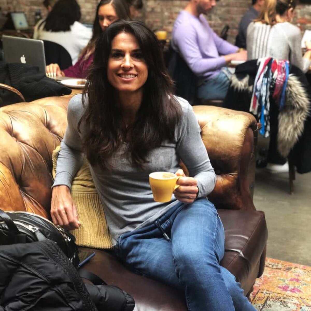 FOTO Mereu frumoasă! Superba Gabriela Sabatini nu își pierde șarmul, deși au trecut 30 de ani de când era în vogă