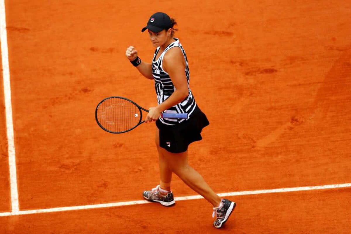 ROLAND GARROS // FOTO Marketa Vondrousova  și Ashleigh Barty joacă în finala de la Roland Garros! Semifinale entuziasmante, cu reveniri uluitoare