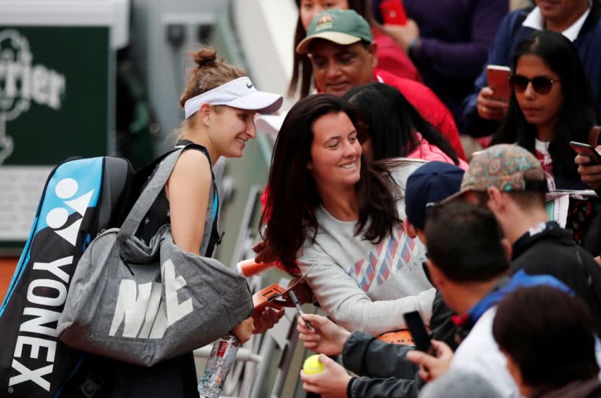 ROLAND GARROS // FOTO Marketa Vondrousova  și Ashleigh Barty joacă în finala de la Roland Garros! Semifinale entuziasmante, cu reveniri uluitoare