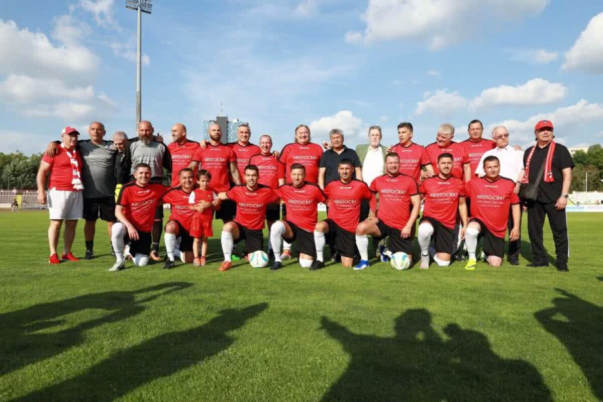 DINAMO - RAPID, OLD BOYS //  FOTO + VIDEO // Spectacol la meciul caritabil din „Ștefan cel Mare” : legendele lui Rapid au învins clar Dinamo