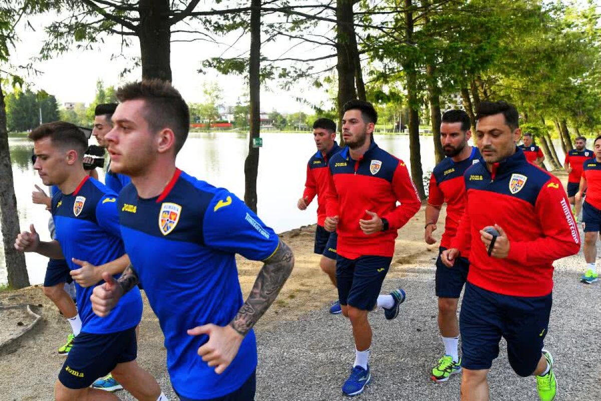 ROMÂNIA U21 // GALERIE FOTO + VIDEO Mirel Rădoi, primul antrenament al naționalei U21 în cantonamentul din Italia: „Ușor, să nu transpirați!” » Imagini în exclusivitate din Bagno di Romagna