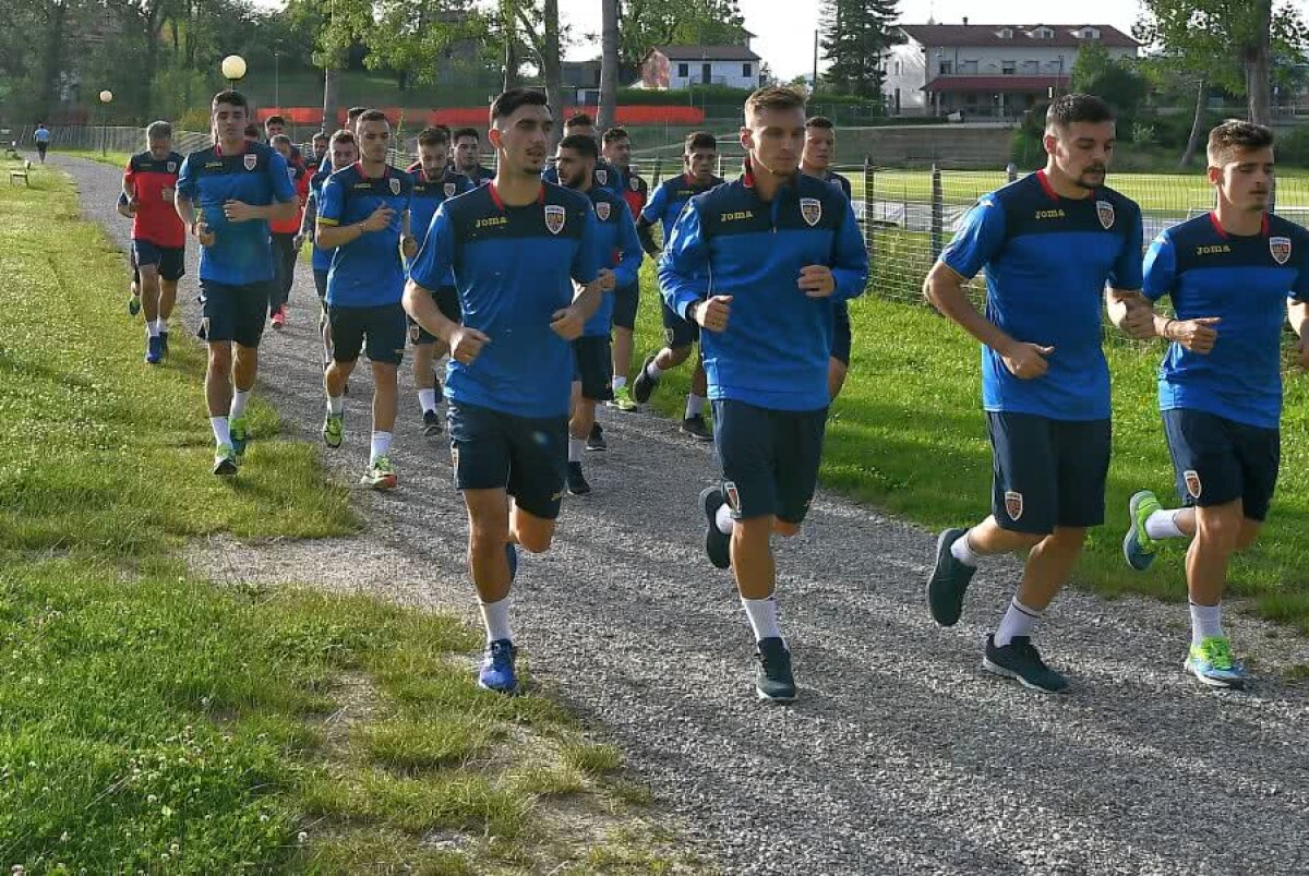 ROMÂNIA U21 // GALERIE FOTO + VIDEO Mirel Rădoi, primul antrenament al naționalei U21 în cantonamentul din Italia: „Ușor, să nu transpirați!” » Imagini în exclusivitate din Bagno di Romagna