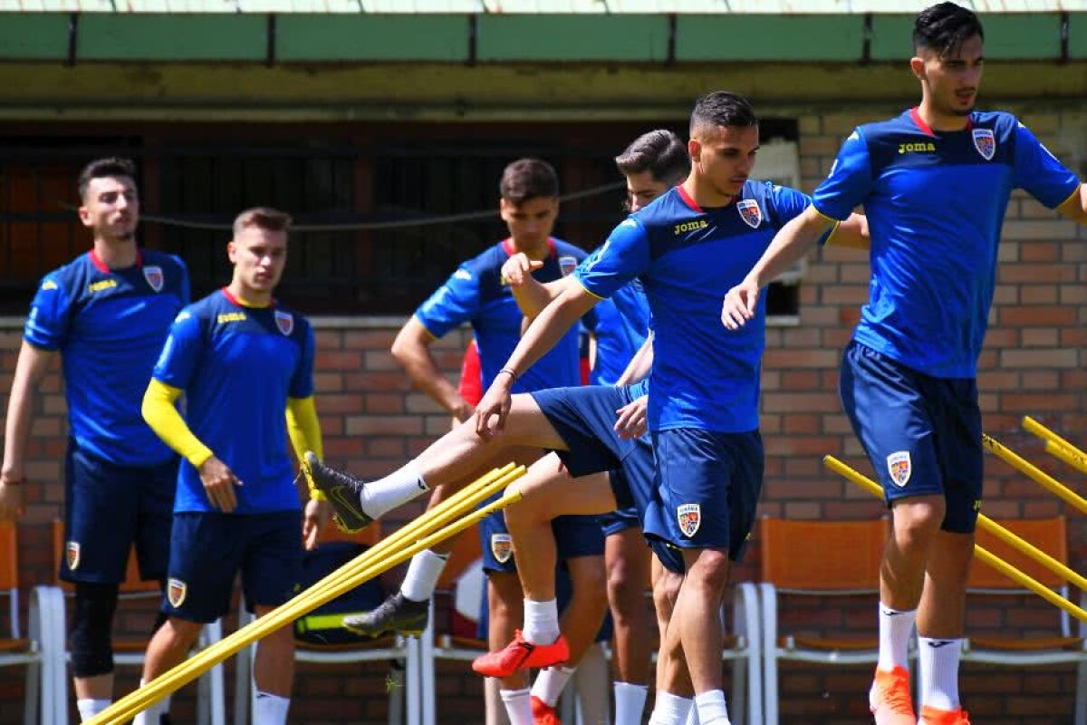 ROMÂNIA U21 // FOTO + VIDEO EXCLUSIV Am asistat la antrenamentul lui Rădoi în stagiul din Italia » Ce le-a cerut selecționerul puștilor U21