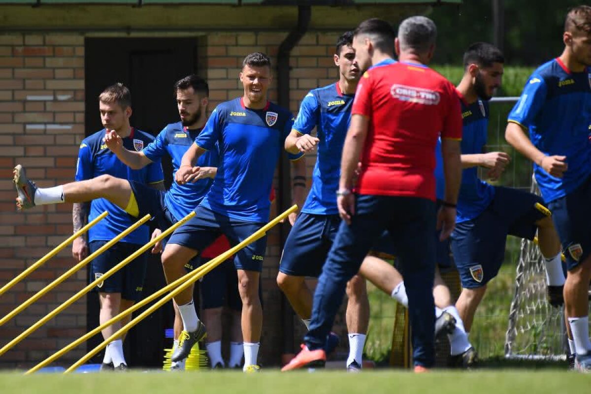 ROMÂNIA U21 // FOTO + VIDEO EXCLUSIV Am asistat la antrenamentul lui Rădoi în stagiul din Italia » Ce le-a cerut selecționerul puștilor U21