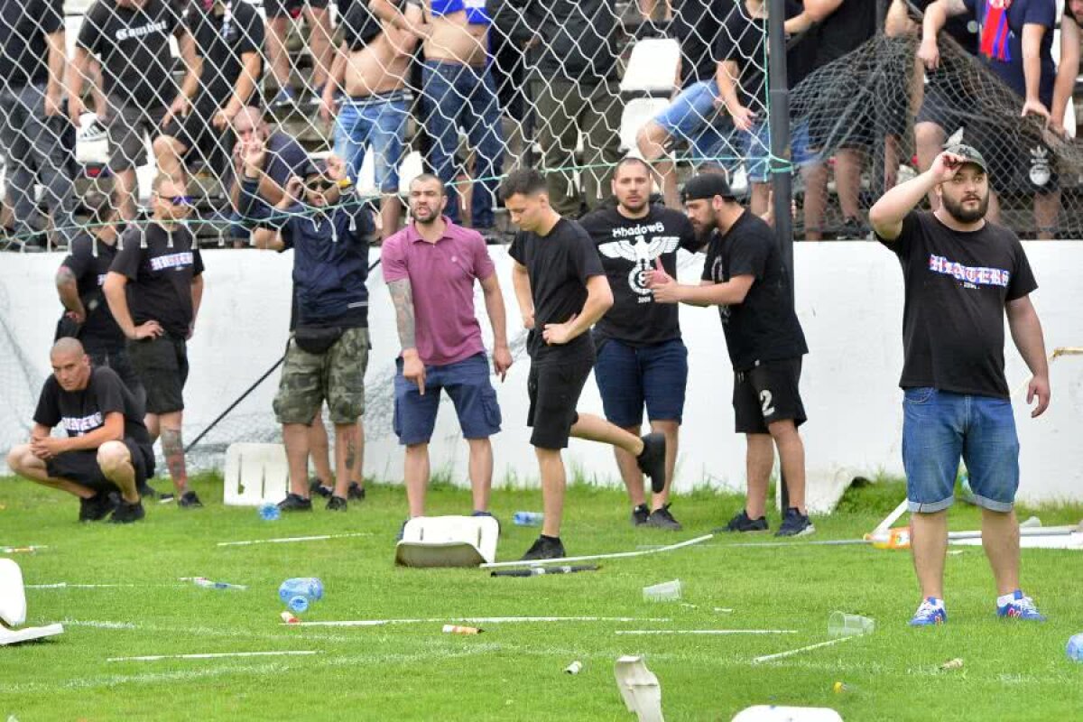 FOTO Suporterii lui CSA Steaua continuă scandalul cu jucătorii » Mesaj dur la meciul din Cupa României