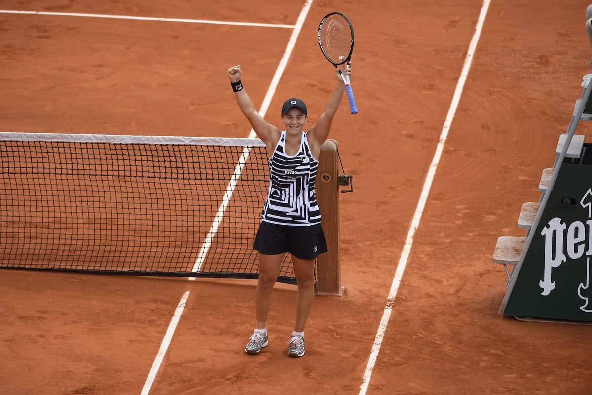 ASHLEIGH BARTY - MARKETA VONDROUSOVA 6-1, 6-3 // VIDEO+FOTO Triumful autenticității » Barty a câștigat finala de la Roland Garros, după ce a zdrobit-o pe Vondrousova