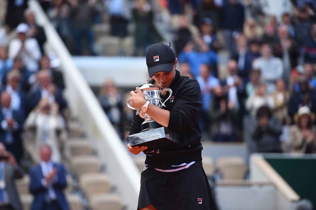 Simona Halep i-a transmis un mesaj lui Ashleigh Barty, câștigătoarea Roland Garros: „Sunt foarte fericită pentru tine” » Ce a postat Darren Cahill
