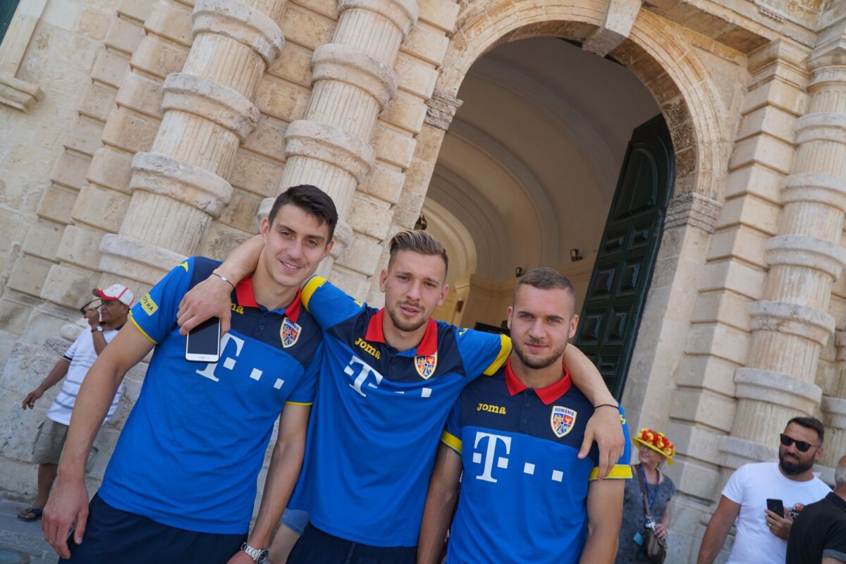 MALTA - ROMÂNIA // VIDEO+FOTO Jucătorii României s-au plimbat prin Valletta: mașini de epocă, soare și o surpriză pentru „tricolori”