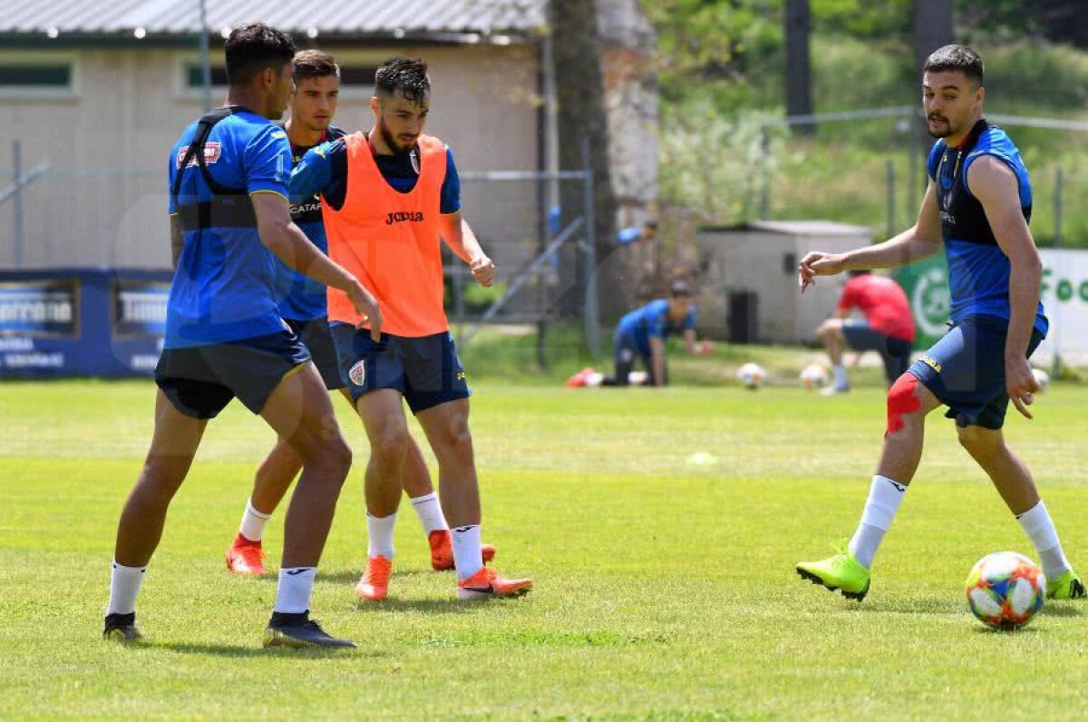 ROMÂNIA U21 // VIDEO Mirel Rădoi s-a băgat la miuță cu jucătorii săi + Ce a spus Adrian Rus la conferința de presă