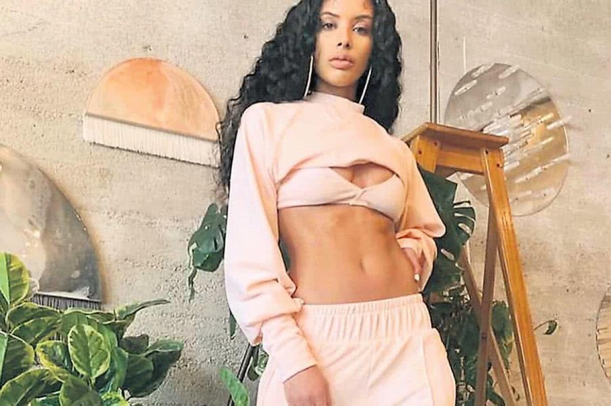 FOTO Floyd Mayweather și-a prezentat fiica în vârstă de 19 ani: „Stați cu ochii pe ea!" 