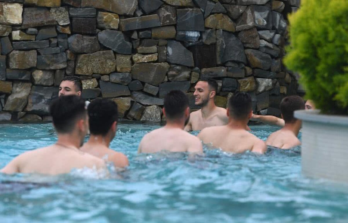 ROMÂNIA U21 // VIDEO+FOTO  „Tricolorii” au făcut ture în piscină » Rădoi: „Gata, v-a luat semnalul?” :D