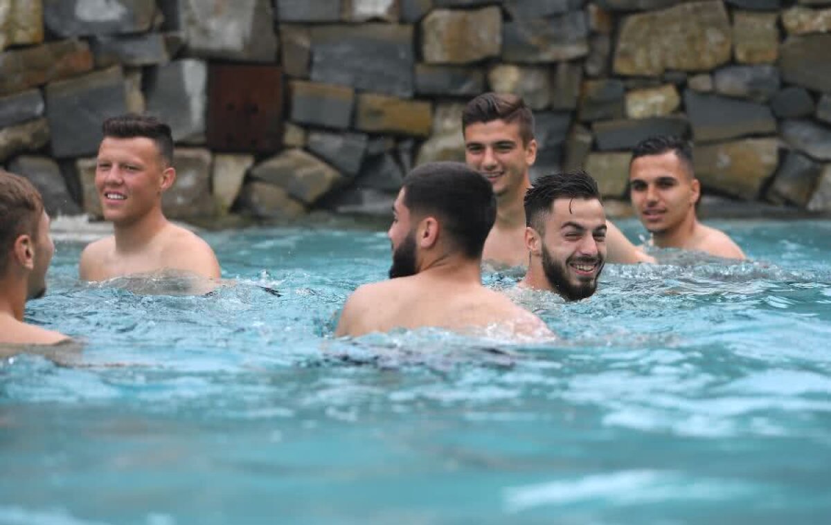 ROMÂNIA U21 // VIDEO+FOTO  „Tricolorii” au făcut ture în piscină » Rădoi: „Gata, v-a luat semnalul?” :D