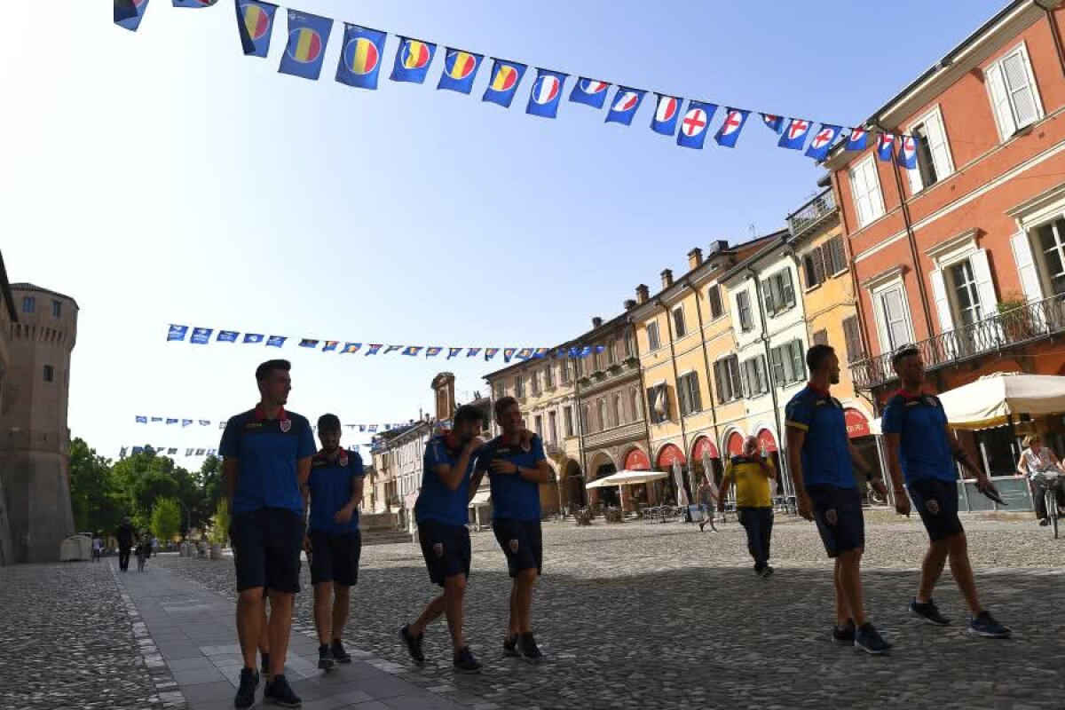 FOTO „Tricolorii mici”, plimbare prin Cesena » Mirel Rădoi află în această noapte dacă Ionuț Nedelcearu merge la Euro 2019
