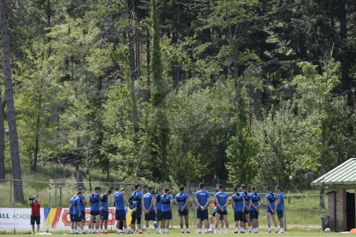 ROMÂNIA U21 // VIDEO + FOTO Imagini spectaculoase din cantonamentul României: antrenament filmat cu drona + cine nu s-a pregătit azi