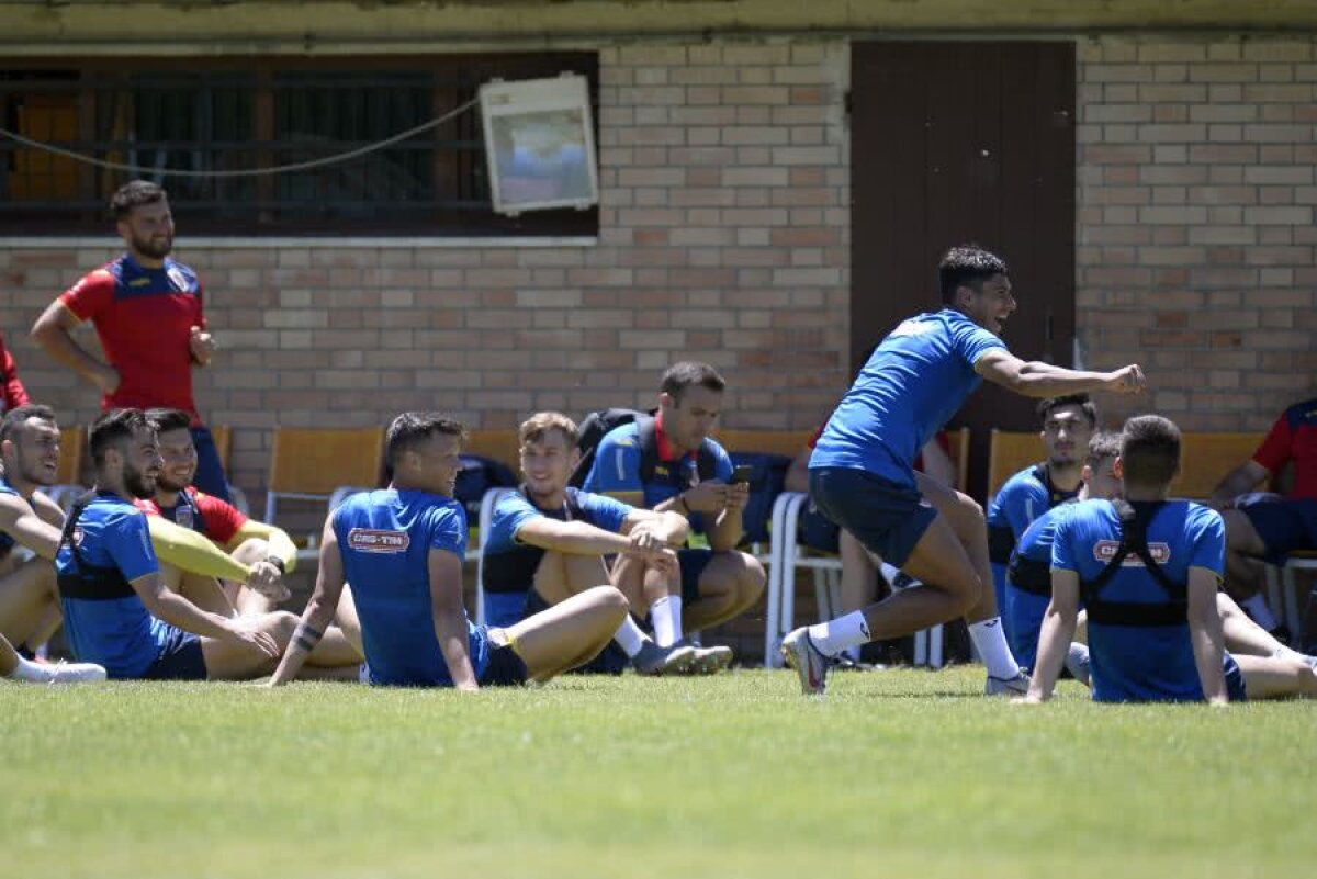 ROMÂNIA U21 // VIDEO Sesiune de antrenament total inedită a jucătorilor lui Rădoi: » GSP a filmat ședința tehnică inovativă cu drona