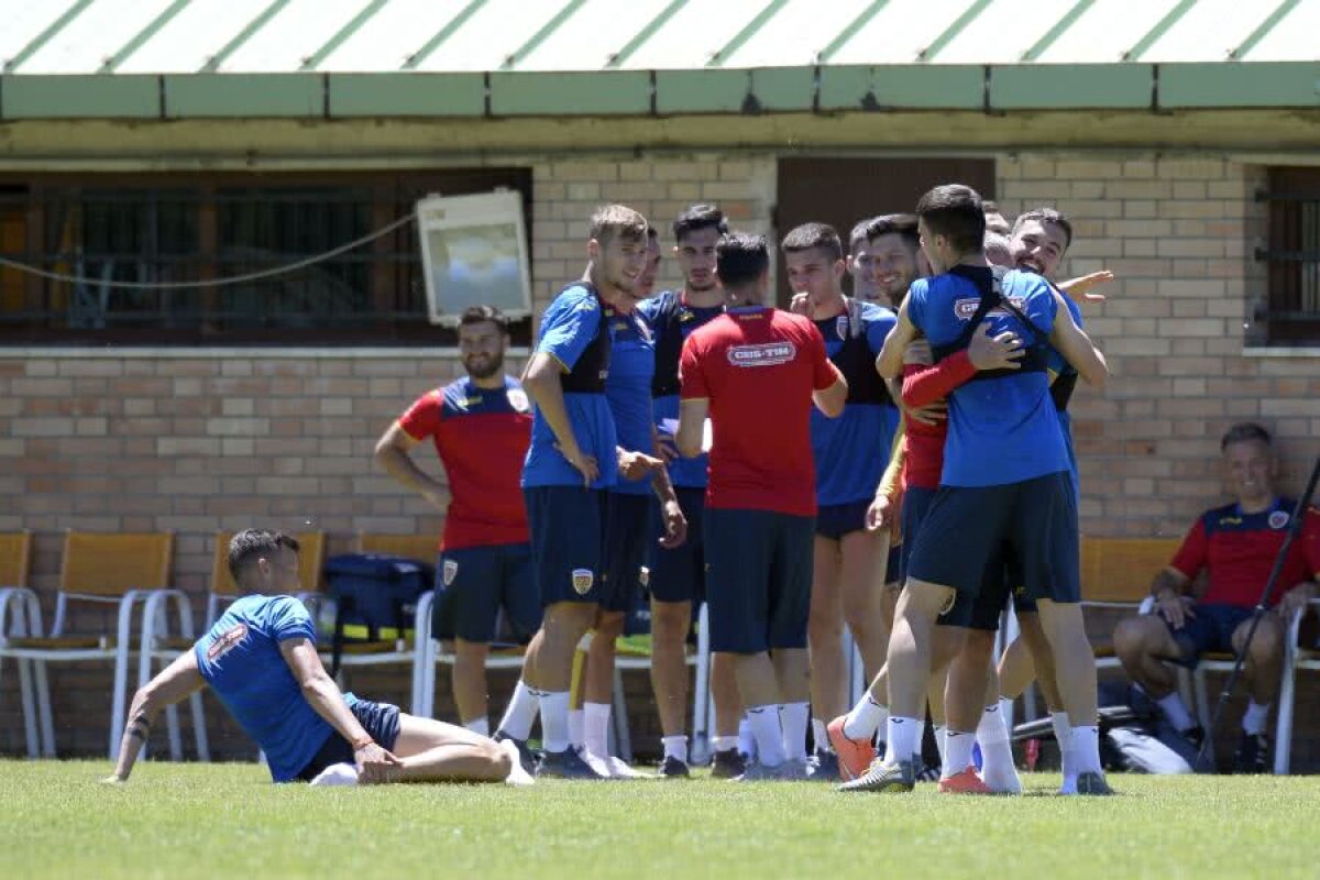 ROMÂNIA U21 // VIDEO Sesiune de antrenament total inedită a jucătorilor lui Rădoi: » GSP a filmat ședința tehnică inovativă cu drona