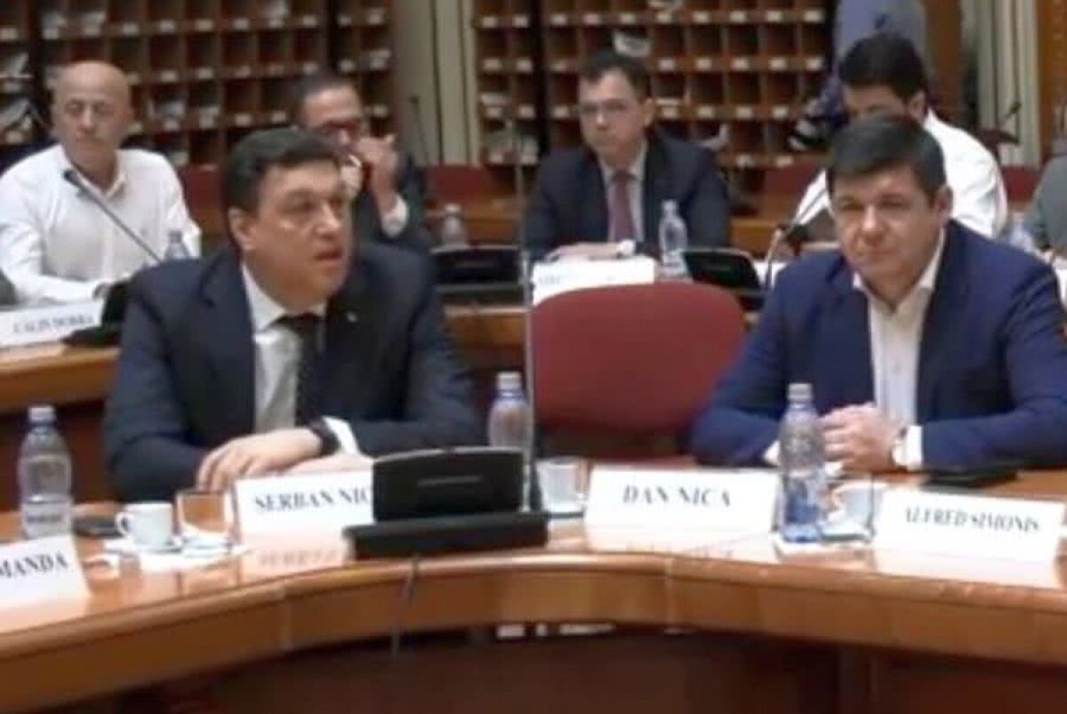 VIDEO+FOTO Imagini-șoc cu Ministrul Tineretului și Sportului: Constantin Bogdan Matei a început să fumeze în Comitetul Executiv PSD!