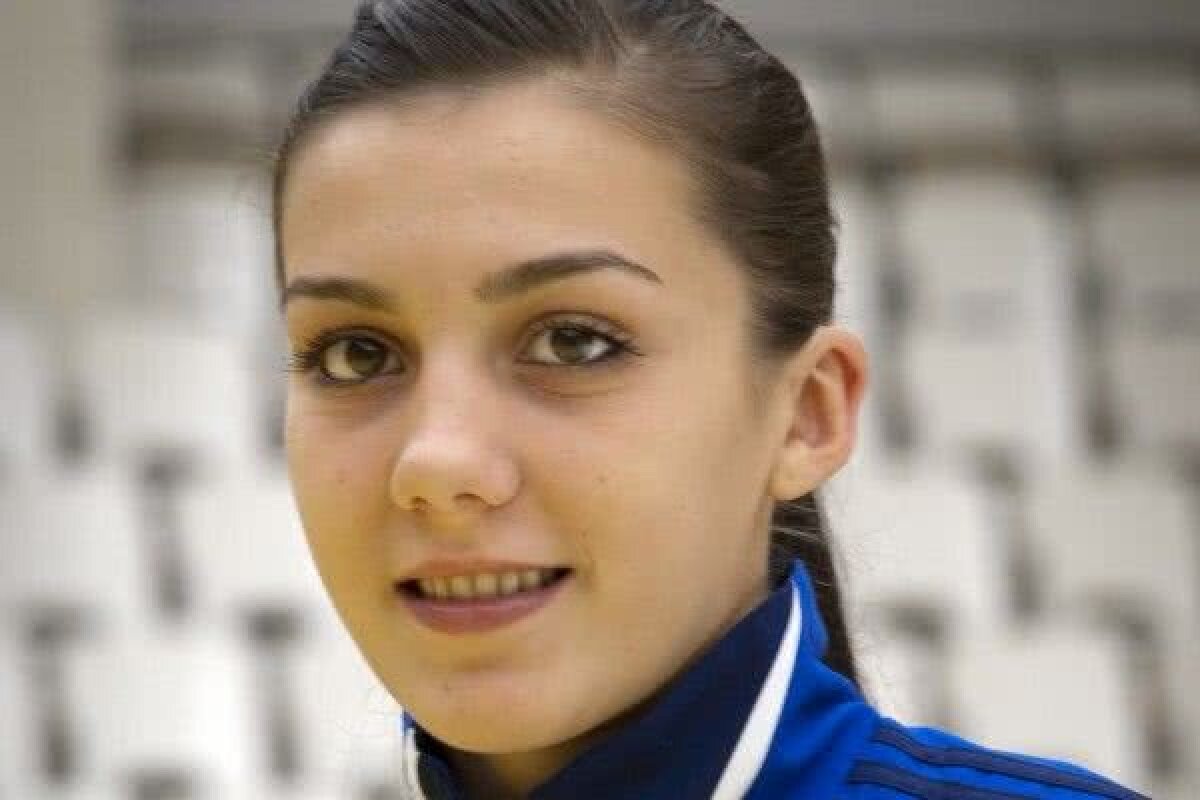 FOTO Antrenorul de la SCM Craiova se căsătorește cu una din jucătoarele sale în Grecia!