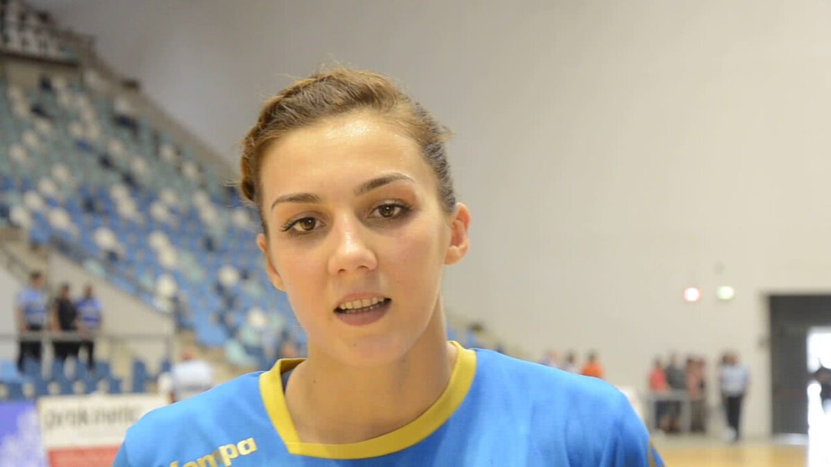 FOTO Antrenorul de la SCM Craiova se căsătorește cu una din jucătoarele sale în Grecia!