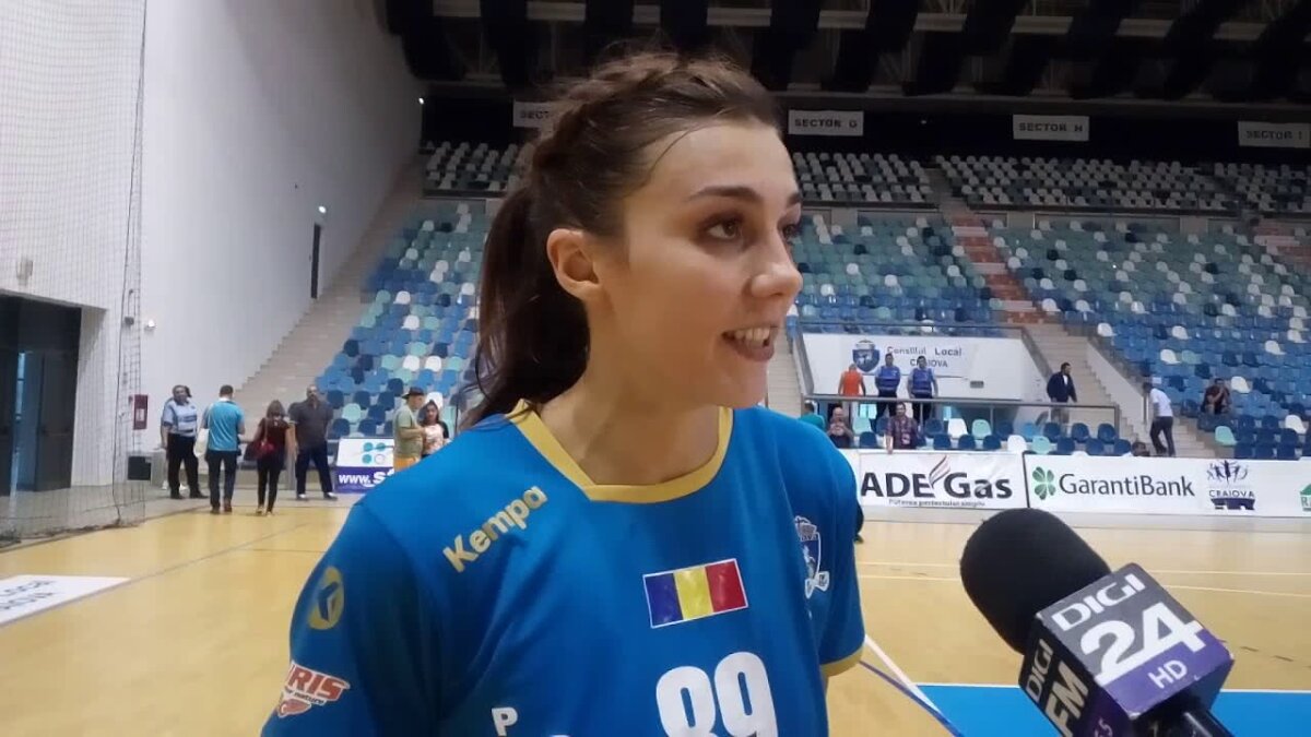 FOTO Antrenorul de la SCM Craiova se căsătorește cu una din jucătoarele sale în Grecia!