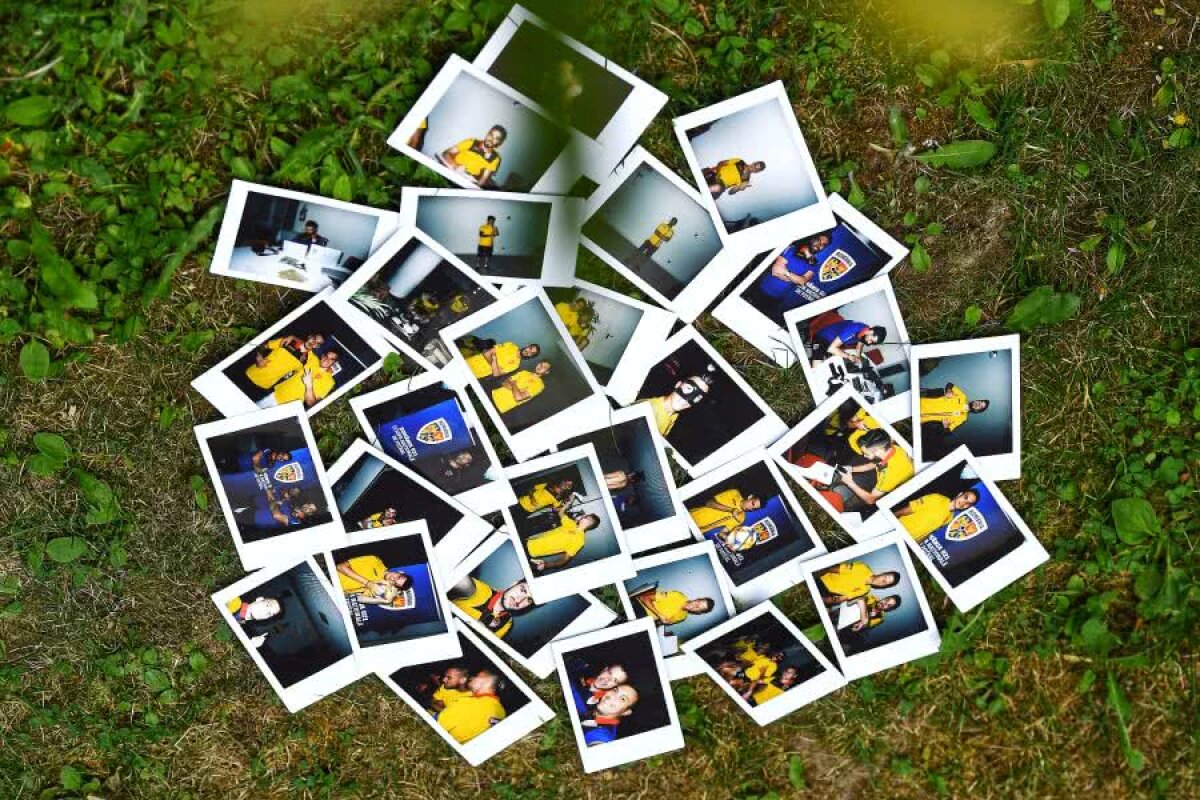 ROMÂNIA U21 la EURO 2019 // VIDEO+FOTO Ianis Hamlet » GSP le-a împrumutat „tricolorilor” un aparat Polaroid: iată ce a ieșit :)