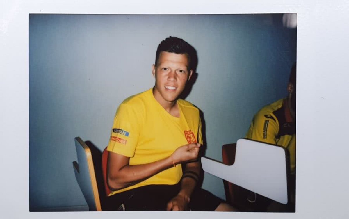 ROMÂNIA U21 la EURO 2019 // VIDEO+FOTO Ianis Hamlet » GSP le-a împrumutat „tricolorilor” un aparat Polaroid: iată ce a ieșit :)