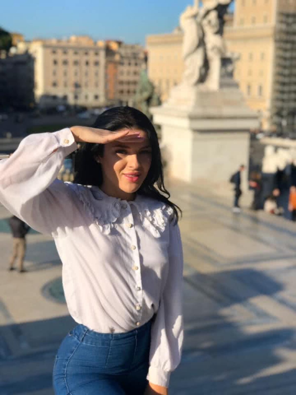 FOTO Anastasia Sandu, noua minune a muzicii românești! Merge la sală, e extrem de pofticioasă și plină de secrete