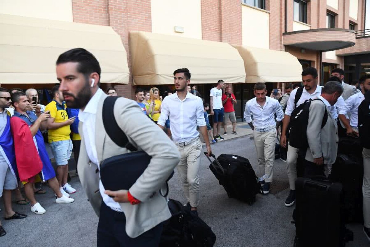 EURO U21 // FOTO+VIDEO Primire călduroasă pentru „tricolorii” lui Mirel Rădoi în orașul-bază pentru Euro