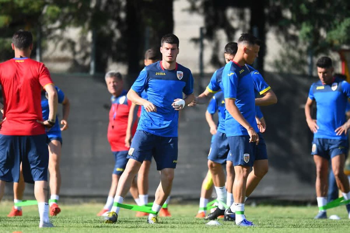 CORESPONDENȚĂ DIN ITALIA // VIDEO + FOTO „Tricolorii” lui Mirel Rădoi, antrenament deschis publicului în Italia » Toate noutățile sunt oferite de reporterii GSP