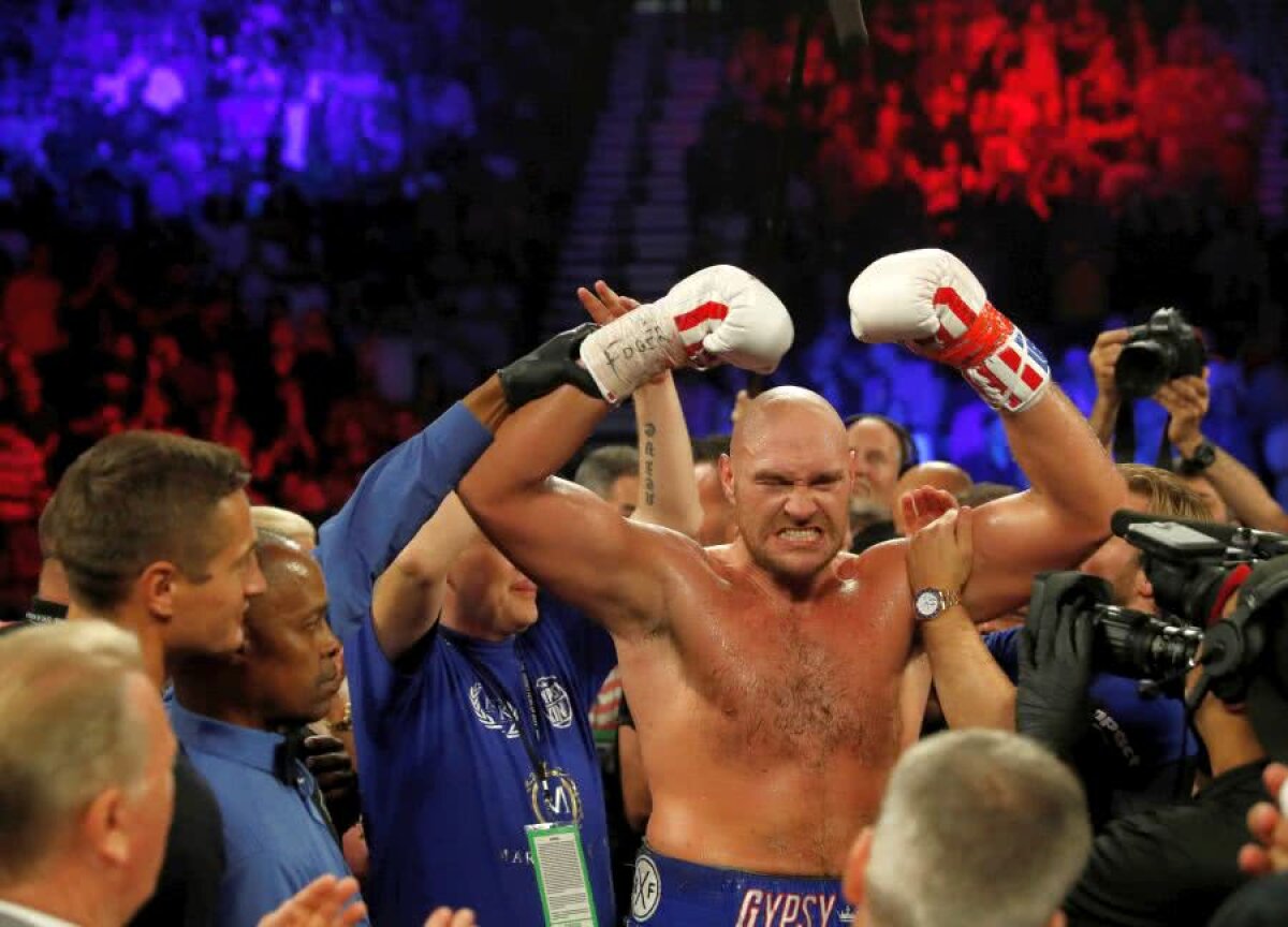 Tyson Fury - Tom Schwarz // VIDEO+FOTO Tyson Fury l-a bătut pe Tom Schwarz la Las Vegas » Faza la care a ridicat sala în picioare: „Nu-l poate atinge!”