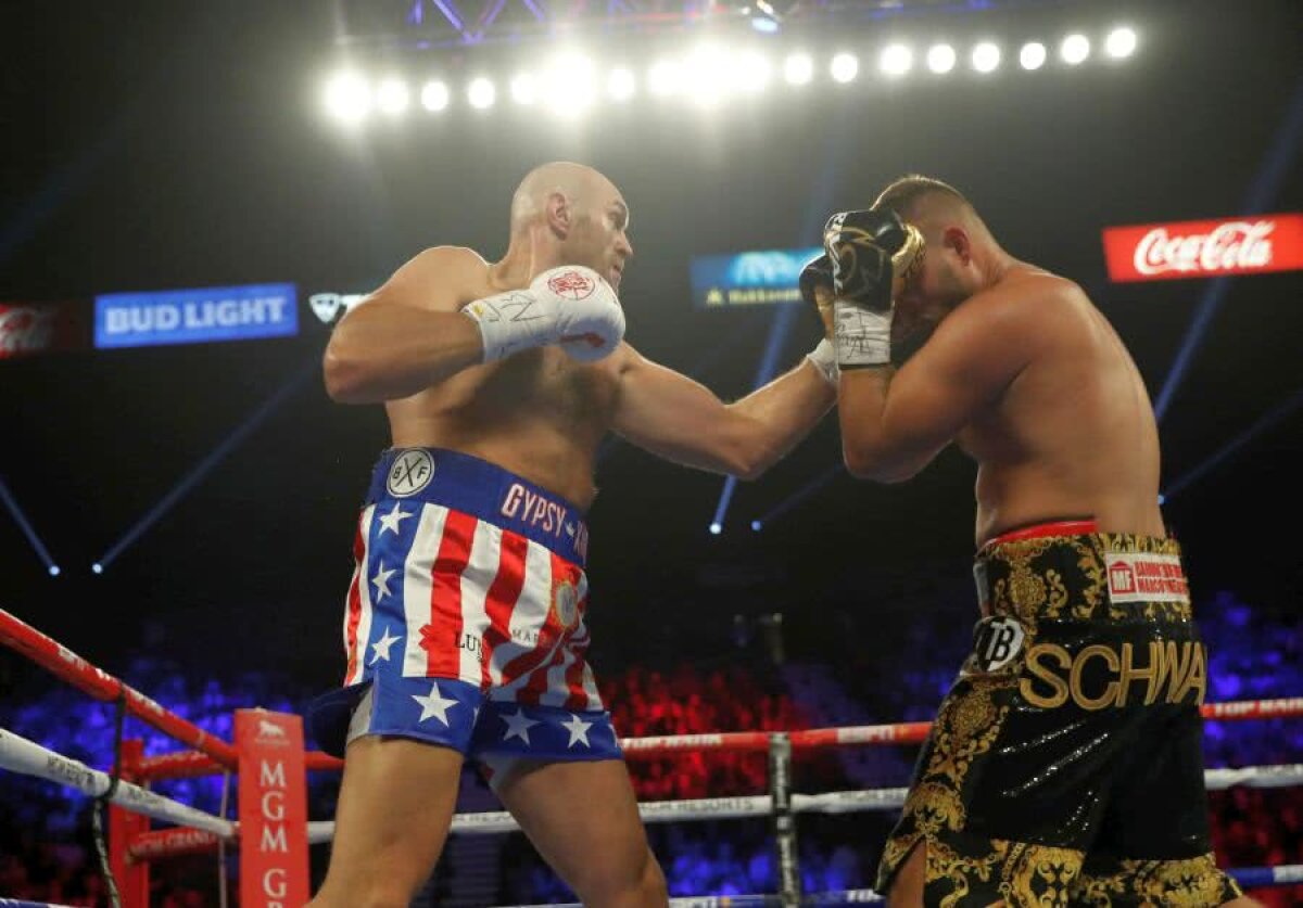 Tyson Fury - Tom Schwarz // VIDEO+FOTO Tyson Fury l-a bătut pe Tom Schwarz la Las Vegas » Faza la care a ridicat sala în picioare: „Nu-l poate atinge!”