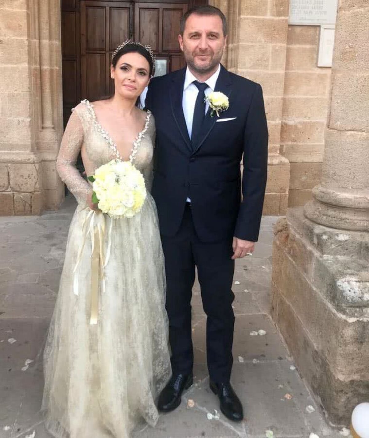 FOTO Devis Mangia s-a căsătorit cu Delia, o brunetă superbă » Revenirea în Italia îi priește!