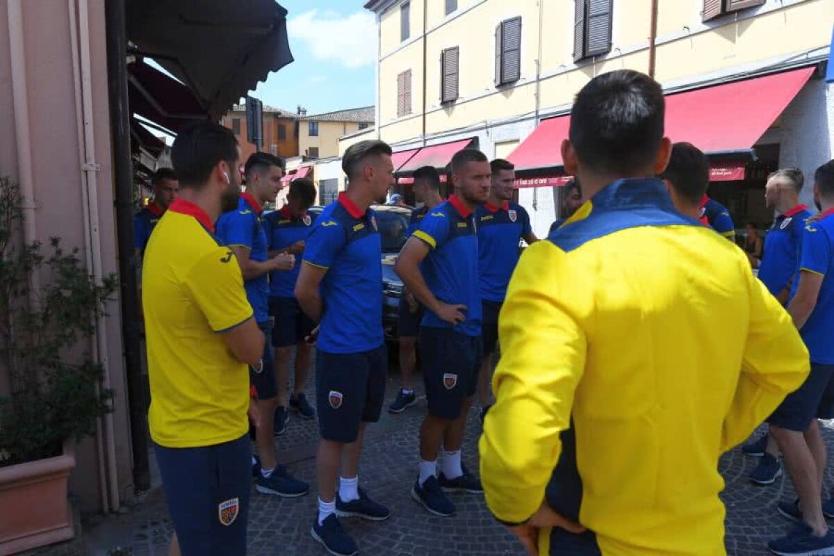 ROMÂNIA 21 // VIDEO + FOTO Cu „Guriță” la plimbare prin Forlimpopoli » Jucătorii naționalei de tineret s-au relaxat alături de selecționerul primei reprezentative