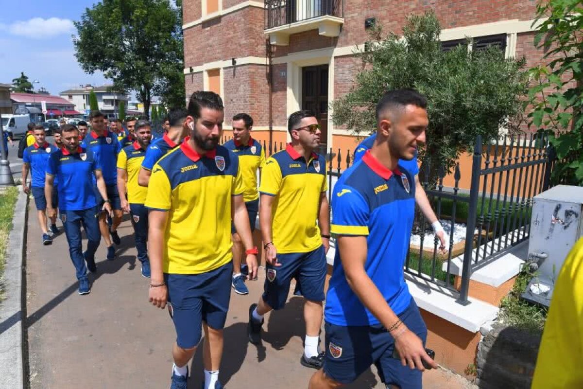 ROMÂNIA 21 // VIDEO + FOTO Cu „Guriță” la plimbare prin Forlimpopoli » Jucătorii naționalei de tineret s-au relaxat alături de selecționerul primei reprezentative