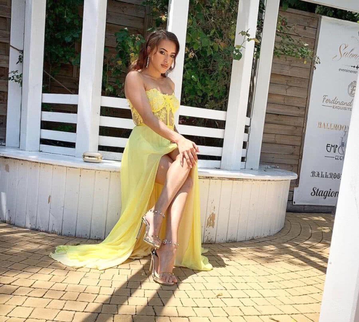 FOTO Gimnasta Larisa Iordache, apariție de senzație la nunta fratelui ei » A atras toate privirile într-o rochie transparentă