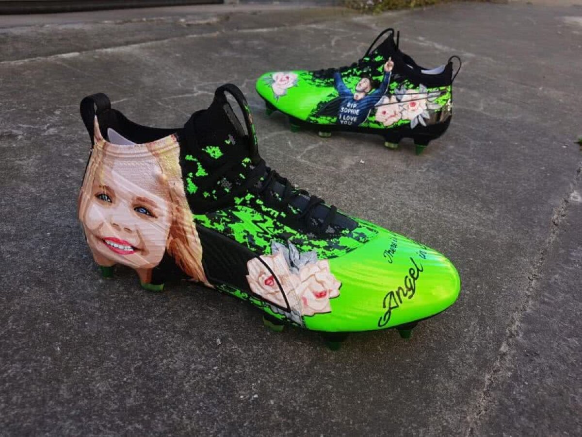 ANGLIA - ROMÂNIA // FOTO James Maddison, adversarul României U21 în grupa C, are o pereche specială de ghete » Joacă „din dragoste pentru micuța Sophie”