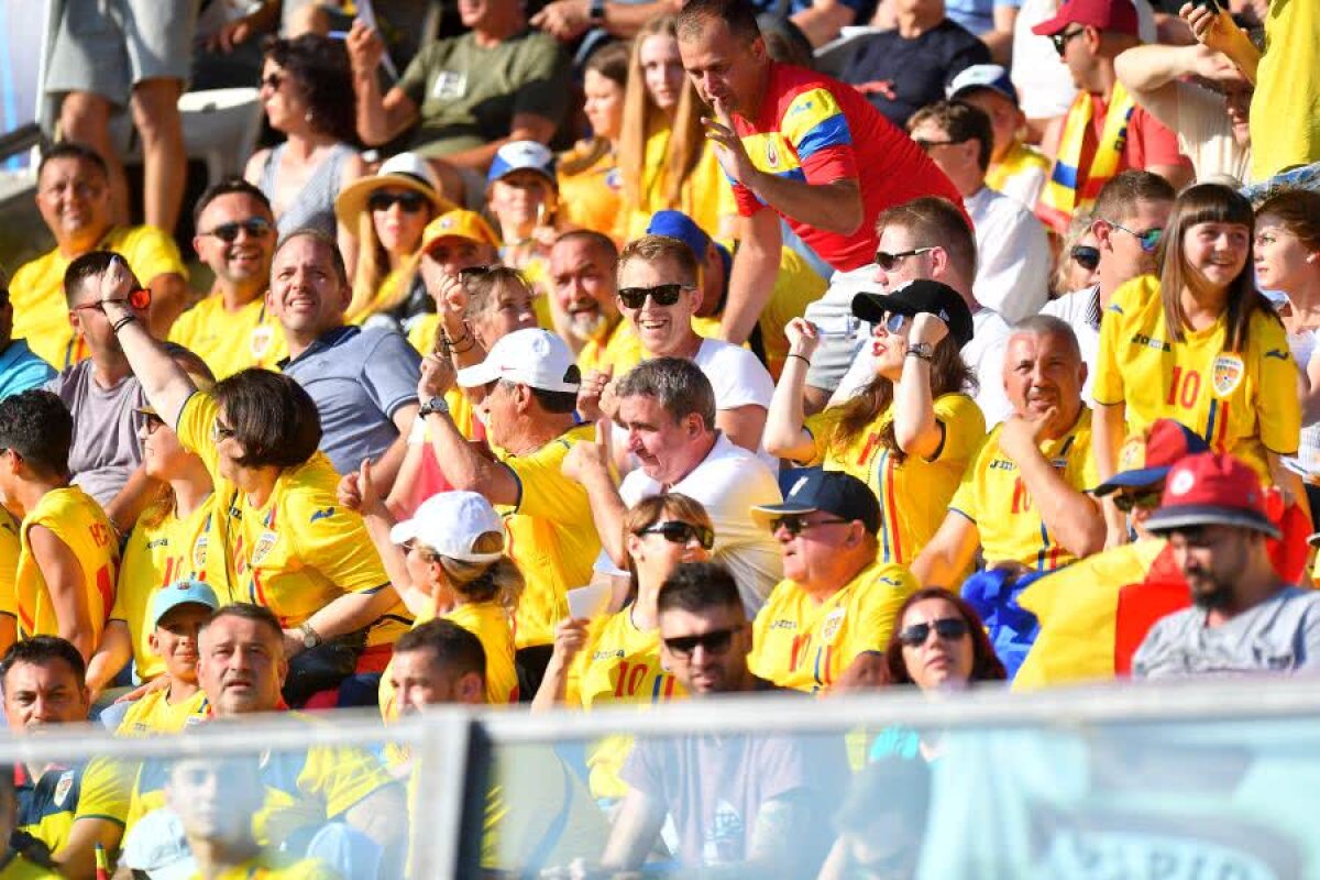 România U21 - Croația U21 // FOTO Emoționant! Gestul care nu s-a văzut la TV, după ce Ianis a marcat la fix 25 de ani de la „bijuteria” lui Hagi cu Columbia