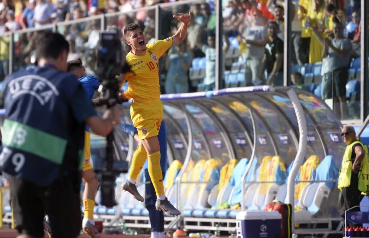 România U21 - Croația U21 // FOTO Emoționant! Gestul care nu s-a văzut la TV, după ce Ianis a marcat la fix 25 de ani de la „bijuteria” lui Hagi cu Columbia