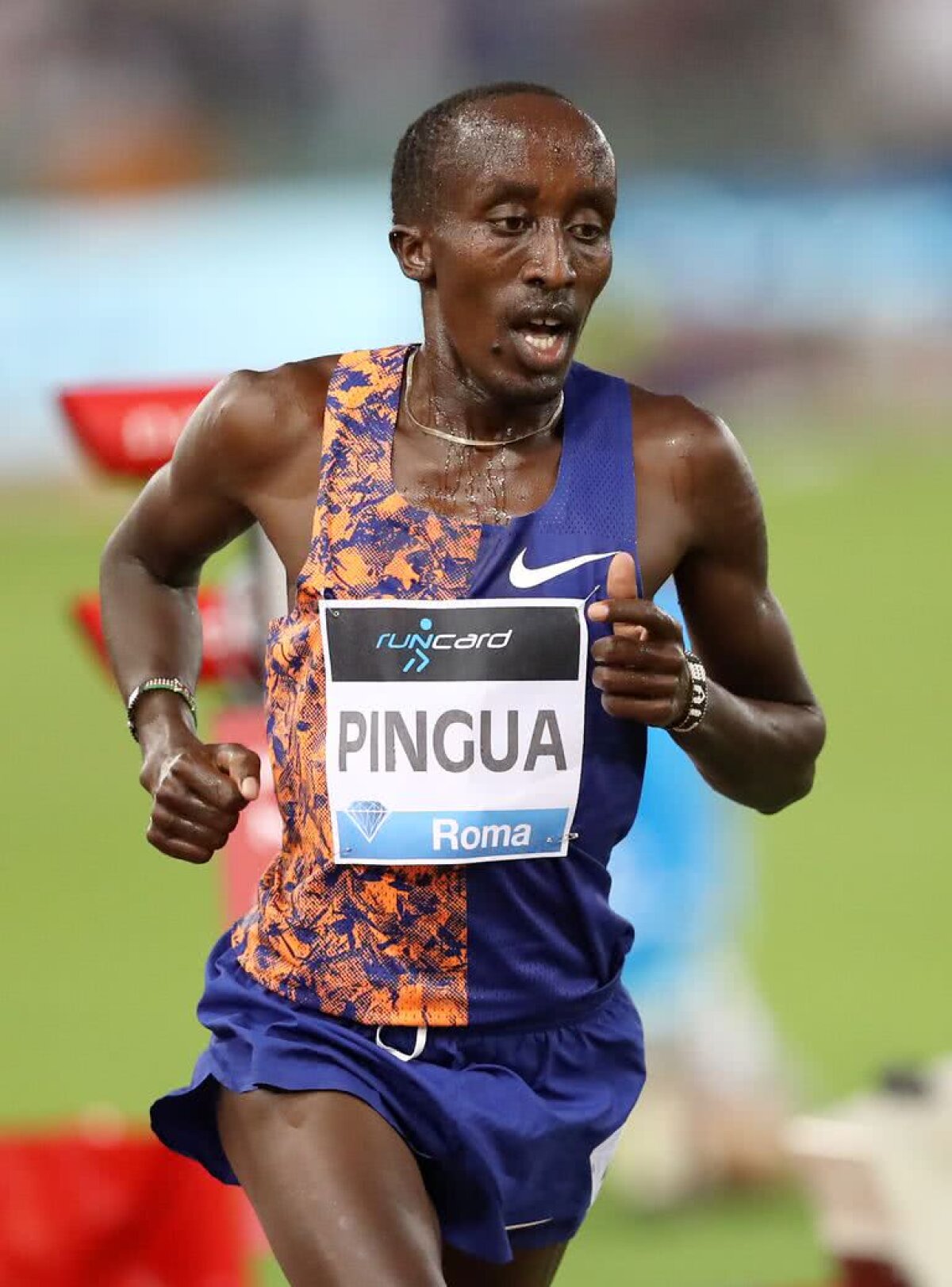 FOTO Așa arată adolescentul Edward Zakayo Pingua, campion sub-20! Fizicul kenianului a iscat însă mari controverse: are el 17 ani?!