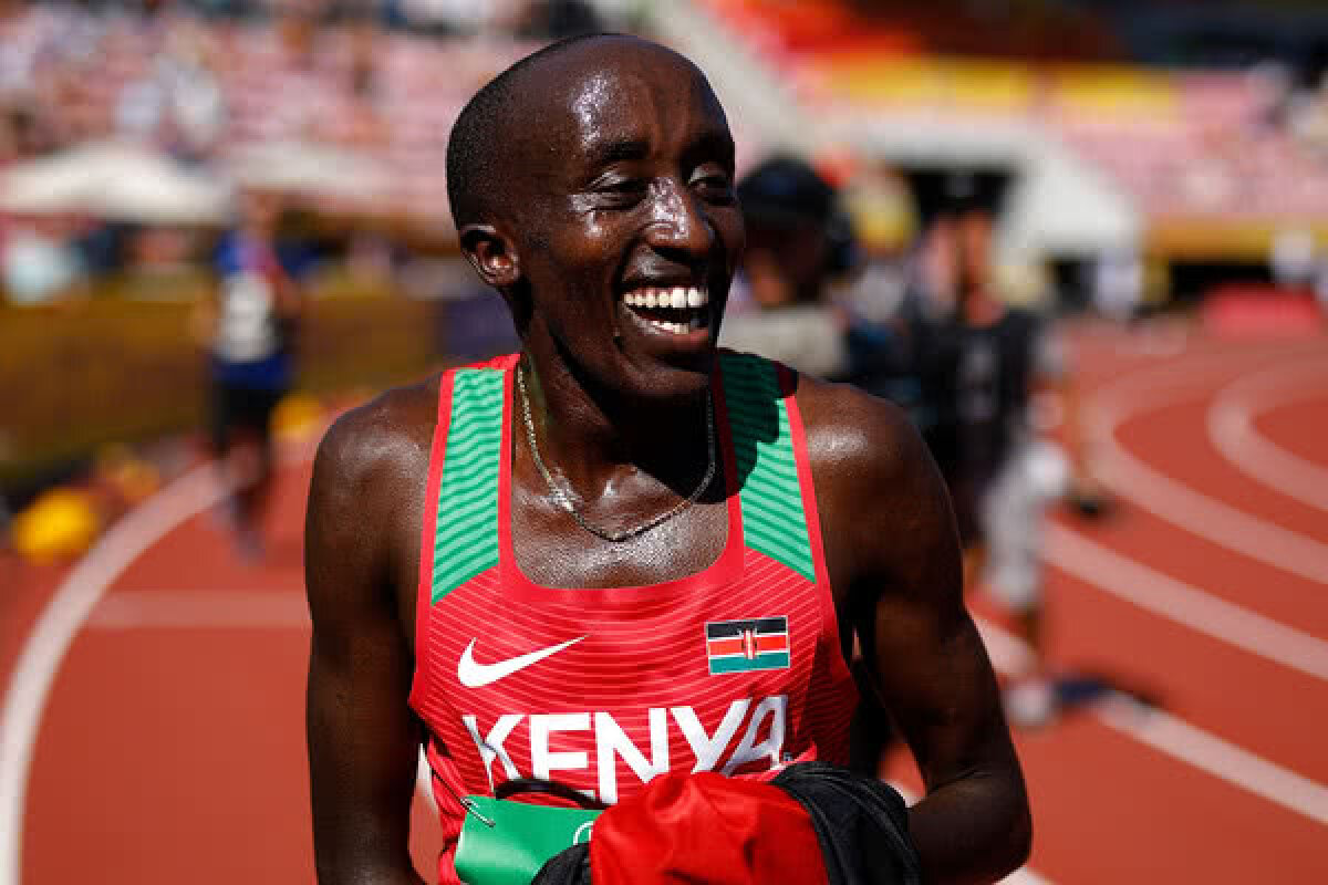 FOTO Așa arată adolescentul Edward Zakayo Pingua, campion sub-20! Fizicul kenianului a iscat însă mari controverse: are el 17 ani?!