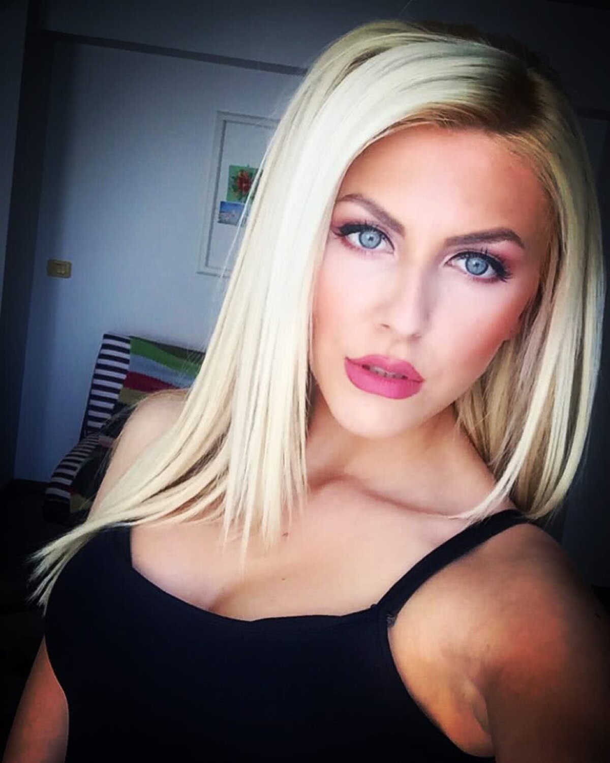 FOTO Ea e motivul care îl ține la Dinamo! S-a certat cu toată conducerea pentru sexy-știrista de la Antena 1