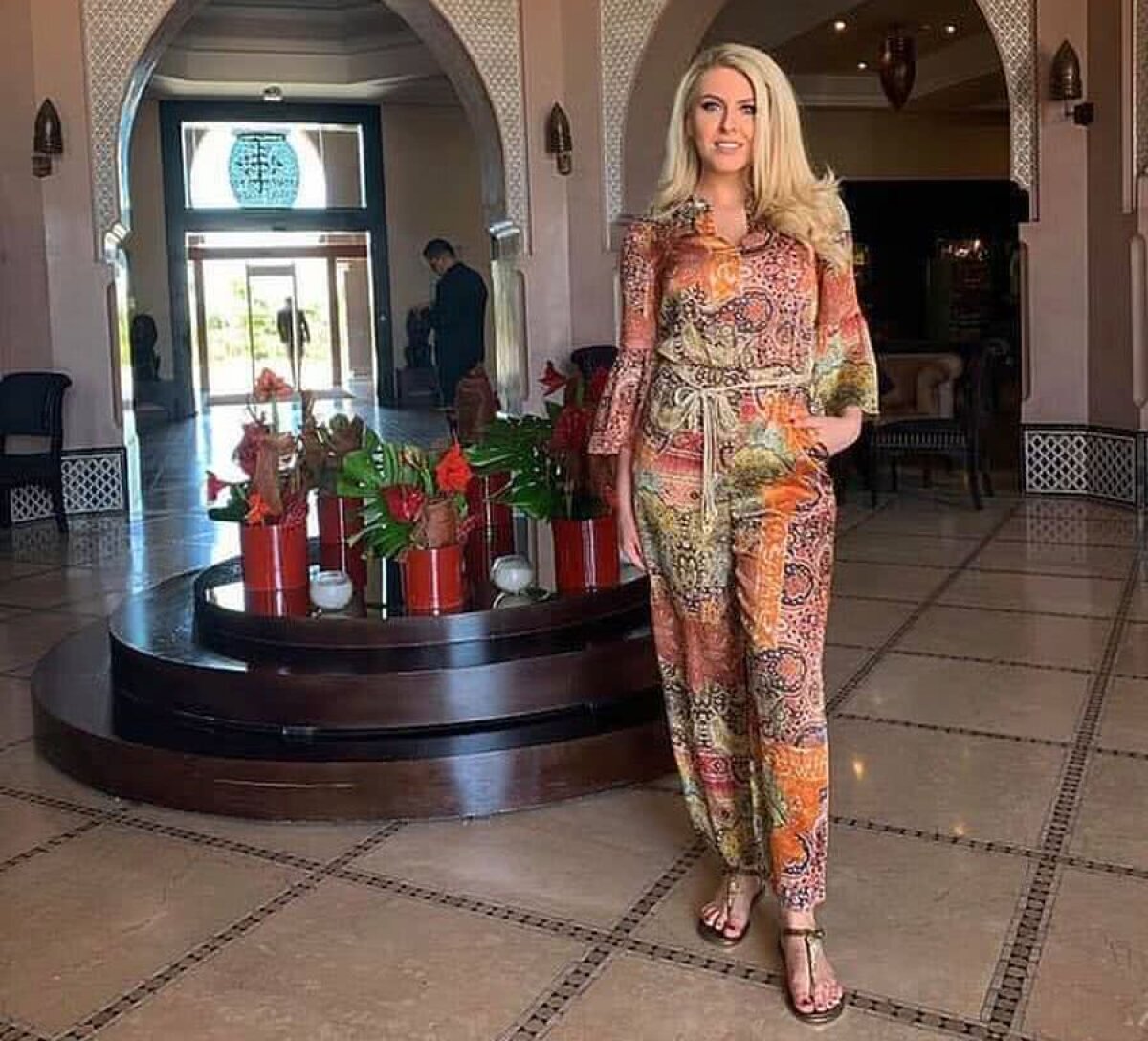 FOTO Ea e motivul care îl ține la Dinamo! S-a certat cu toată conducerea pentru sexy-știrista de la Antena 1