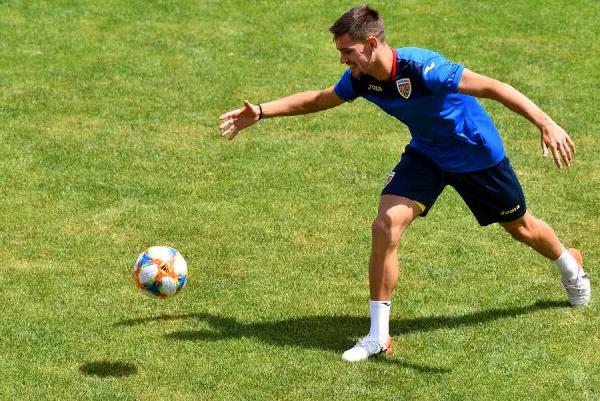 ROMÂNIA 21 - ANGLIA U21 4-2 // VIDEO Cosmin Contra, „luat la șuturi” de Ricardo Grigore :D » Cum s-au antrenat azi jucătorii lui Mirel Rădoi