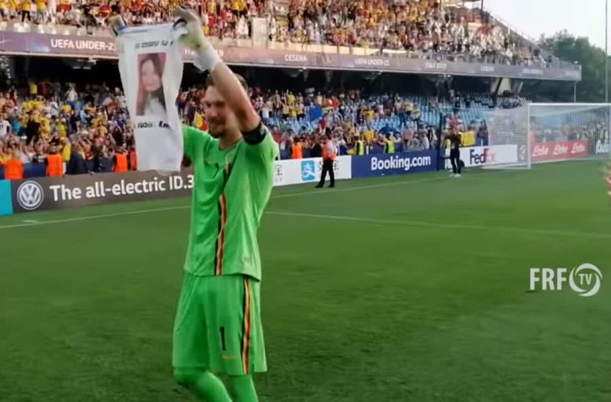 ANGLIA U21 - ROMÂNIA 2-4 // FOTO Ionuț Radu, moment emoționant după victoria cu Anglia U21! I-a dedicat victoria surorii sale, care a murit în 2006: „Te iubesc, Ema!”
