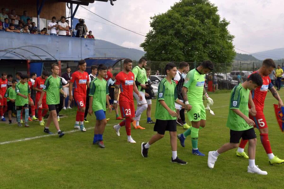 FCSB - CS COLȚEA BRAȘOV 7-0 // VIDEO » Bogdan Andone a câștigat lejer la debutul pe banca roș-albaștrilor