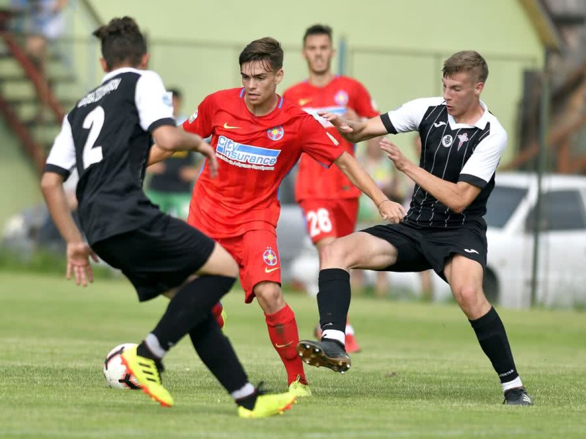 FCSB - CS COLȚEA BRAȘOV 7-0 // VIDEO » Bogdan Andone a câștigat lejer la debutul pe banca roș-albaștrilor