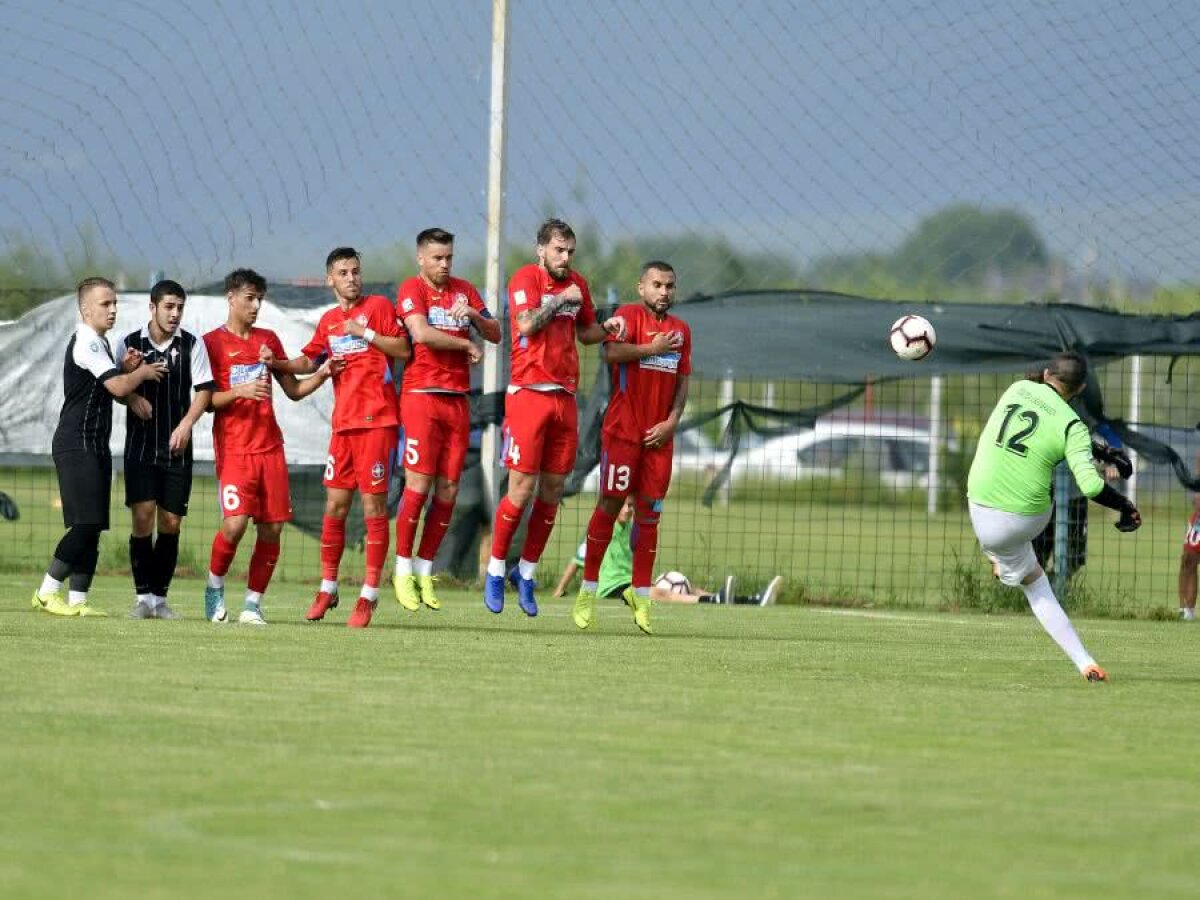 FCSB - CS COLȚEA BRAȘOV 7-0 // VIDEO » Bogdan Andone a câștigat lejer la debutul pe banca roș-albaștrilor