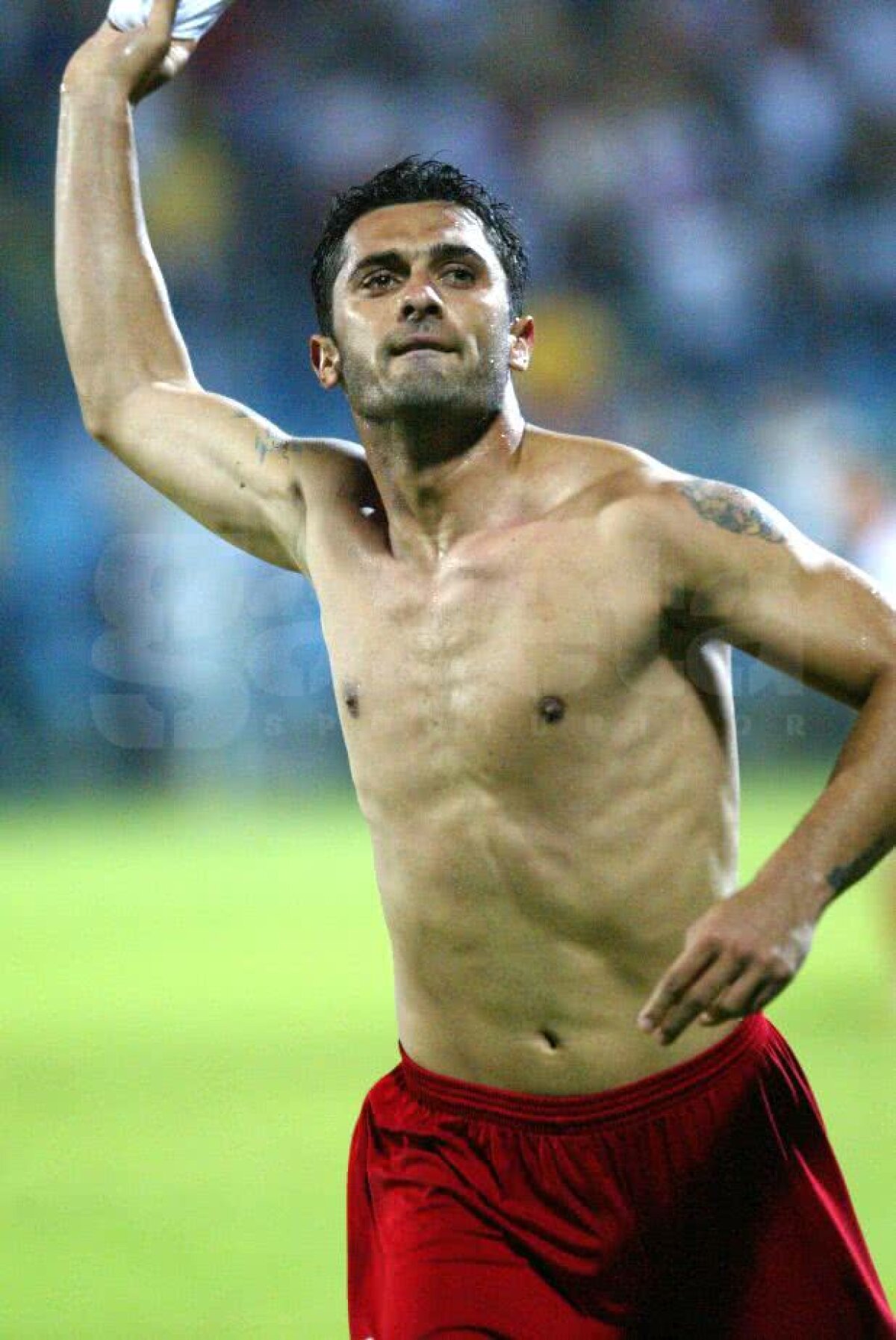 VIDEO+FOTO Claudiu Niculescu, legenda vie a lui Dinamo, împlinește azi 45 de ani! 15 borne ale unei cariere de excepție: cifre UNICE în atacul „câinilor” + momente memorabile, în teren și pe bancă