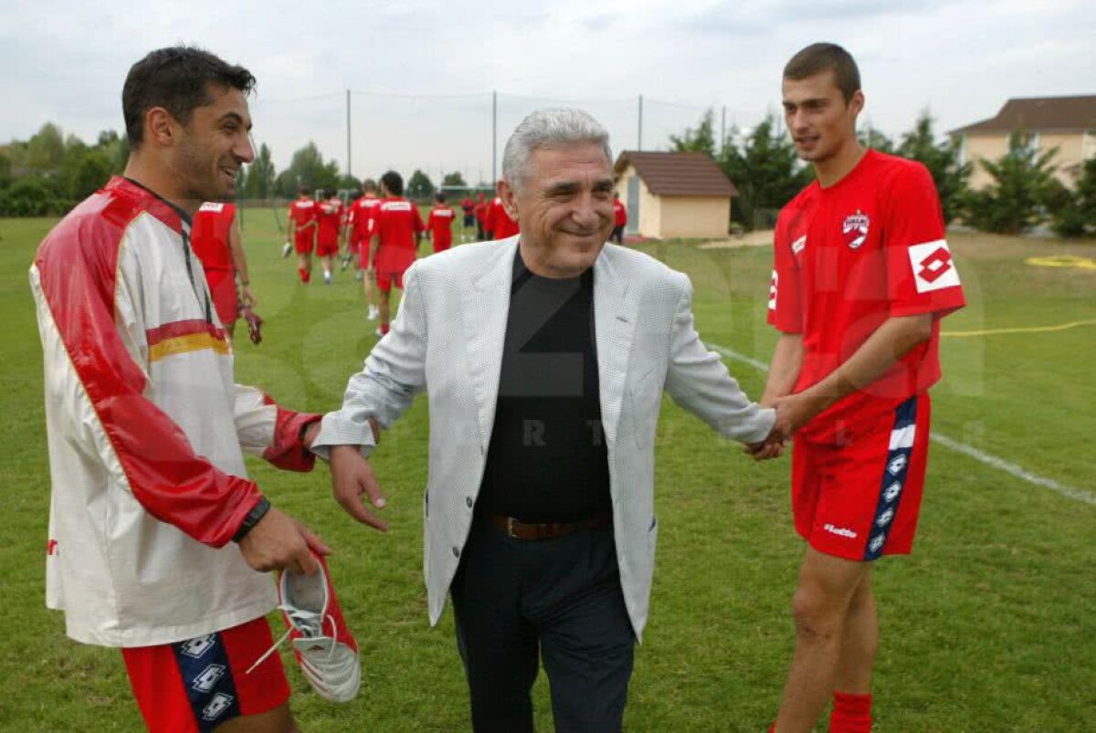 VIDEO+FOTO Claudiu Niculescu, legenda vie a lui Dinamo, împlinește azi 45 de ani! 15 borne ale unei cariere de excepție: cifre UNICE în atacul „câinilor” + momente memorabile, în teren și pe bancă