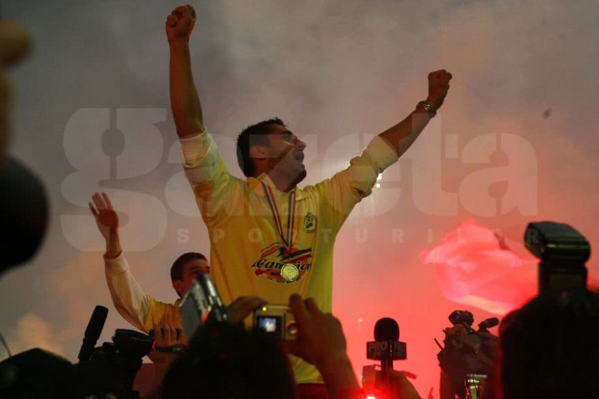 VIDEO+FOTO Claudiu Niculescu, legenda vie a lui Dinamo, împlinește azi 45 de ani! 15 borne ale unei cariere de excepție: cifre UNICE în atacul „câinilor” + momente memorabile, în teren și pe bancă